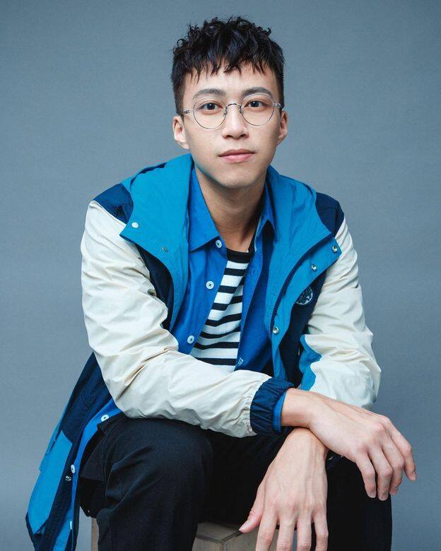 坤哥參與巨聲2後隨即加入無綫擔當演員,曾在台慶中扮「棋子」引起網民 坤哥參與巨聲2後隨即加入無綫擔當演員,曾在台慶中扮「棋子」引起網民