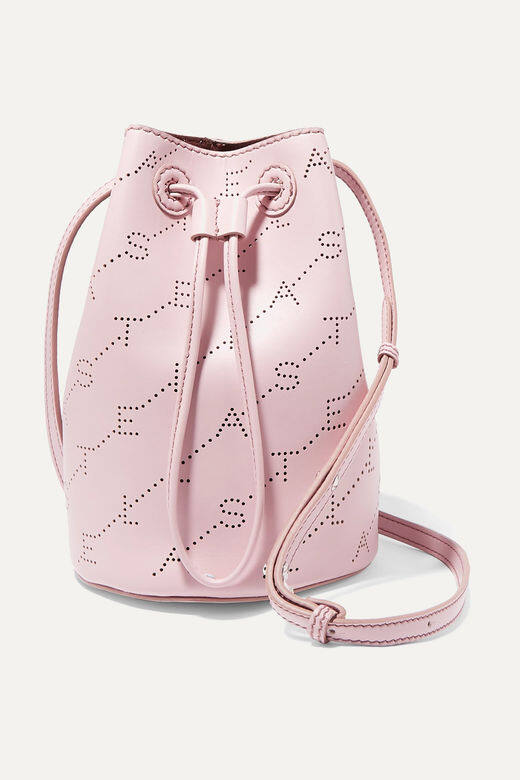 甜美少女：Ulla Johnsonn 粉色蝴蝶結水桶袋（$4,250）粉色是不少女士的最愛，加上蝴蝶