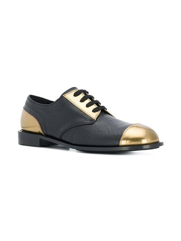 Oxford女裝皮鞋推薦：Marni皮鞋金色細節為傳統設計賦予時尚感覺，大方中性外