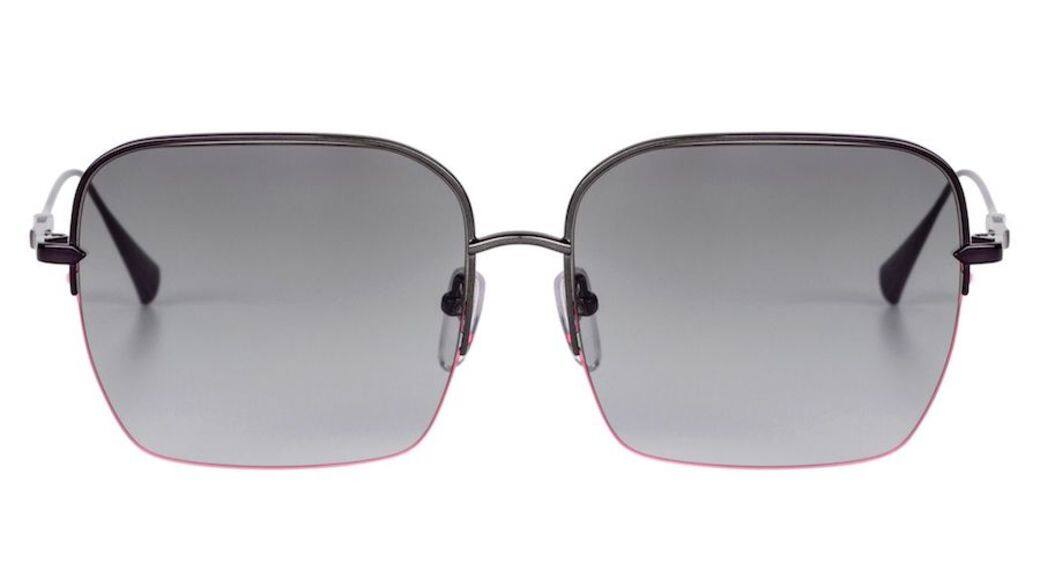 這款方形半框太陽眼鏡「Apple」以灰色金屬鏡框、深紫色鏡腿搭配灰色漸變鏡