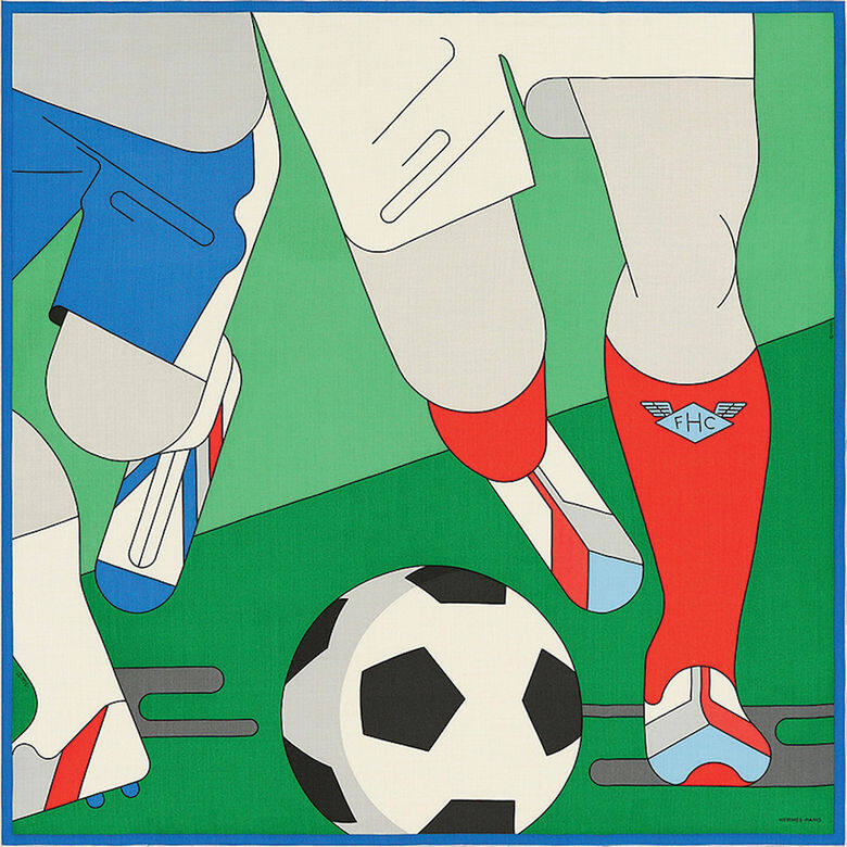 HERMÈS FOOTBALL CLUB 100厘米茄士咩混絲圍巾,利用精準的線條勾勒兩位足球員的雙 HERMÈS FOOTBALL CLUB 100厘米茄士咩混絲圍巾,利用精準的線條勾勒兩位足球員的雙