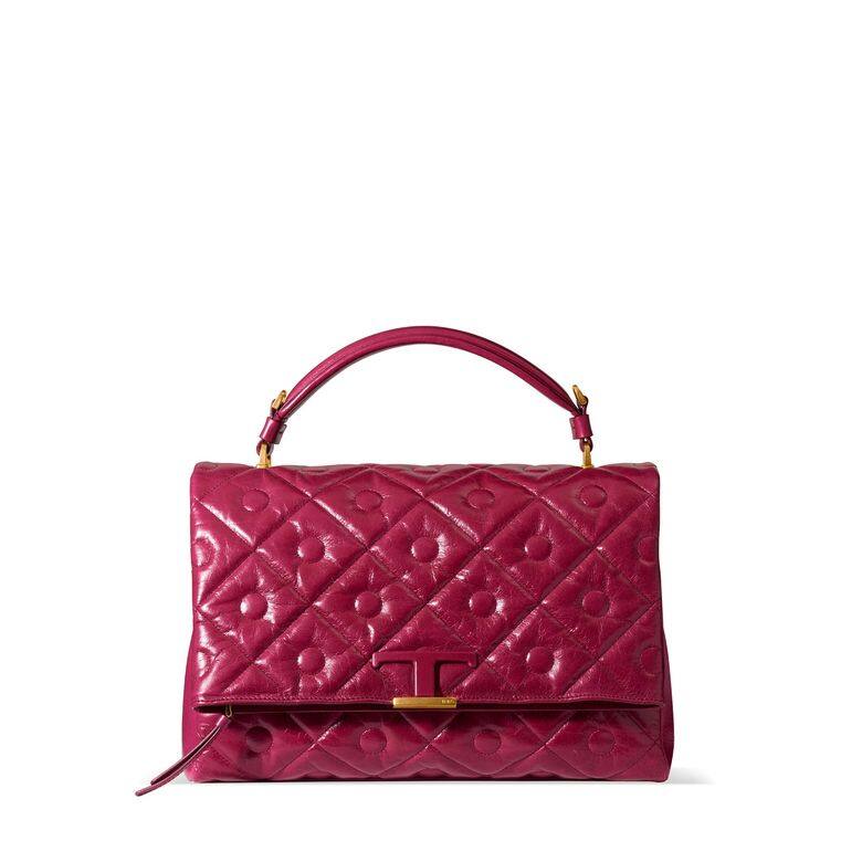 Tod’s推出全新Signature手袋系列,重新演繹品牌的標誌性設計。新袋款更加凸顯 Tod’s推出全新Signature手袋系列,重新演繹品牌的標誌性設計。新袋款更加凸顯