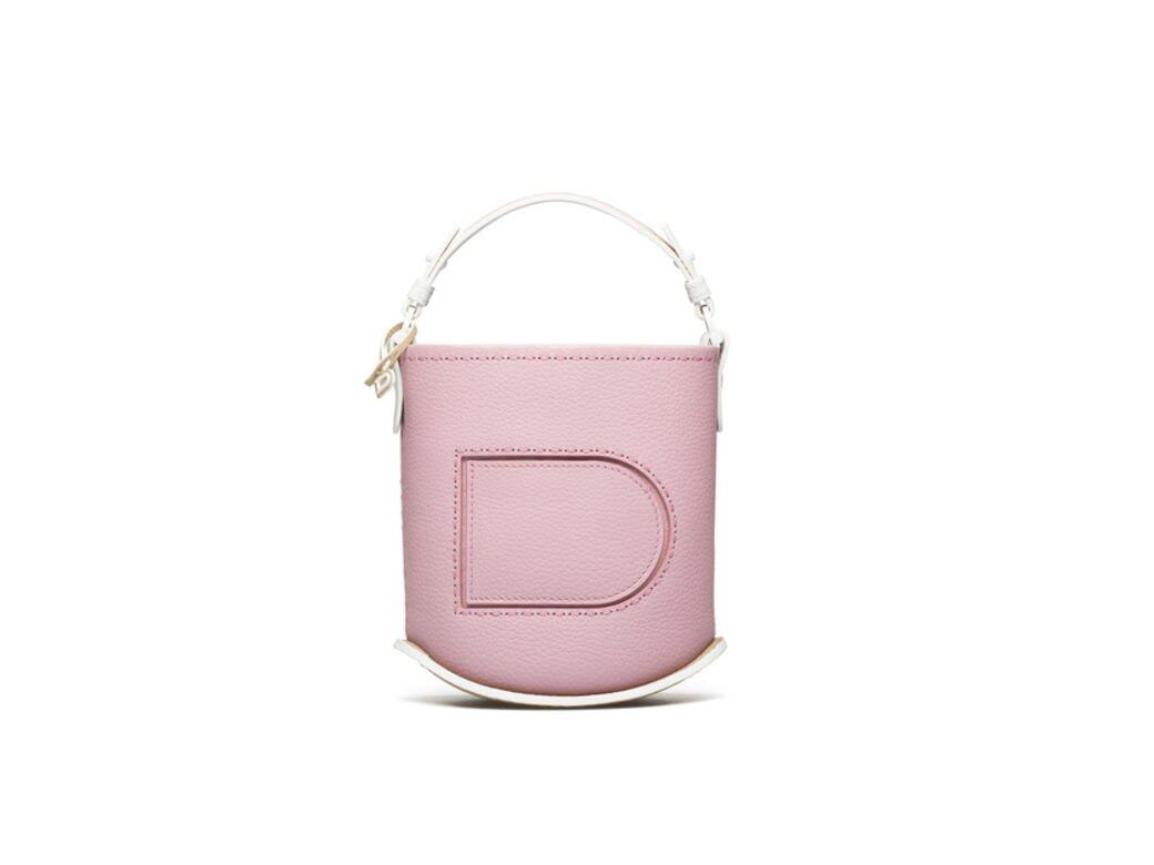 Delvaux Pin Mini Bucket是2020春夏季度的新款手袋,浪漫的櫻花色調令人讚歎,帶來女性 Delvaux Pin Mini Bucket是2020春夏季度的新款手袋,浪漫的櫻花色調令人讚歎,帶來女性