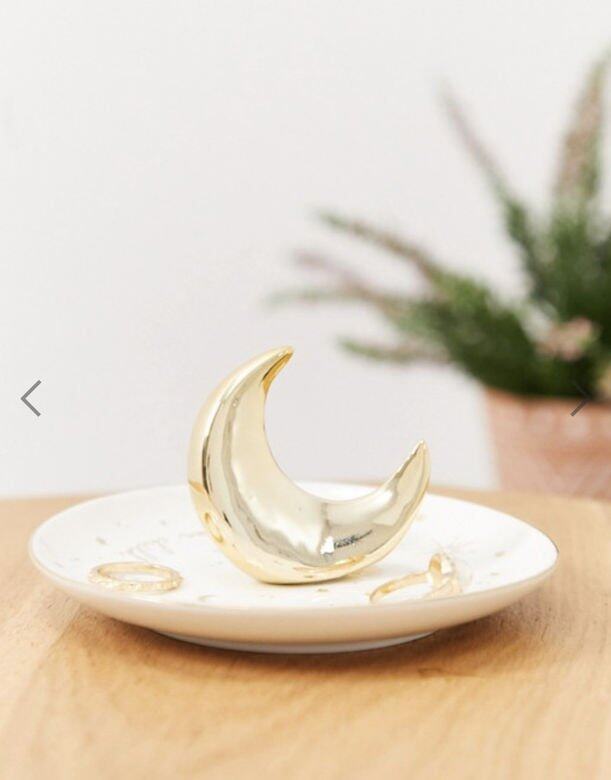 40件2019聖誕禮物大全!$100/$500/$1000或以上交換禮物Ideas NEW13 Sass & Belle moon shaped trinket tray 40件2019聖誕禮物大全!$100/$500/$1000或以上交換禮物Ideas NEW13 Sass & Belle moon shaped trinket tray