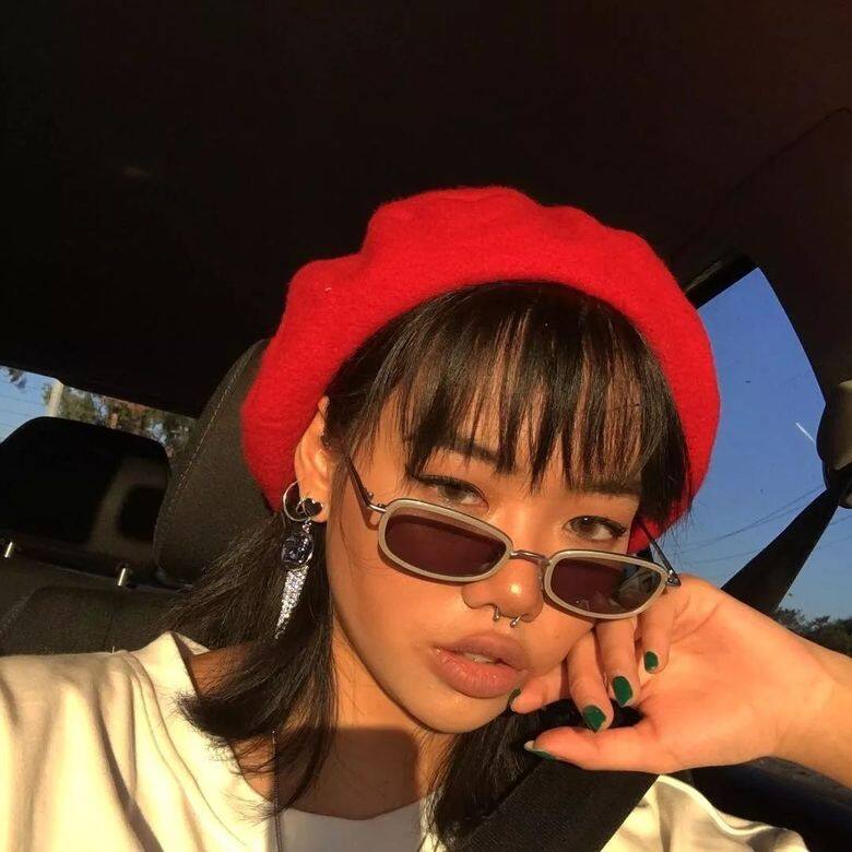 貝雷帽簡直就是圓臉和長臉女生的救星。說起圓臉時尚博客,Alyssa必是代表 貝雷帽簡直就是圓臉和長臉女生的救星。說起圓臉時尚博客,Alyssa必是代表