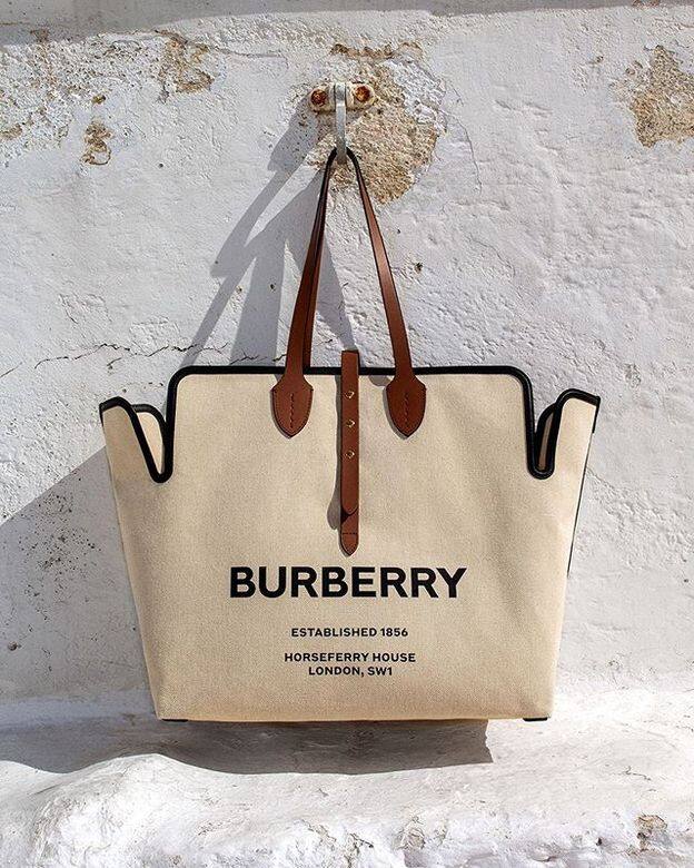 Burberry The Belt Tote Bag Burberry The Belt Tote Bag