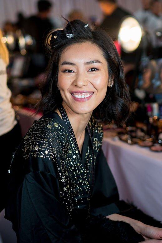 劉雯的真性情與專業態度之間有着完美平衡。 劉雯的真性情與專業態度之間有着完美平衡。