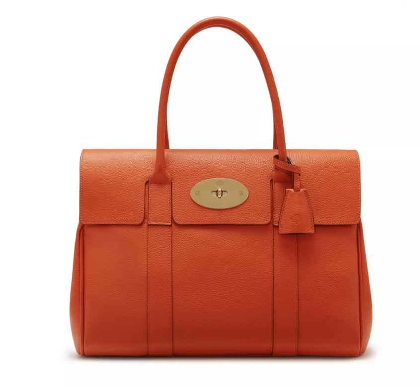 美觀實用尺寸:(H21×W26×D13cm)Mulberry的招牌,小型Bayswater手袋。金色鎖牌配上裸色 美觀實用尺寸:(H21×W26×D13cm)Mulberry的招牌,小型Bayswater手袋。金色鎖牌配上裸色