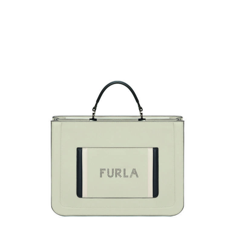 款式8:Furla 獨特通孔標誌柔軟舒適的外表內是雙隔層設計,容量極大,能盛 款式8:Furla 獨特通孔標誌柔軟舒適的外表內是雙隔層設計,容量極大,能盛