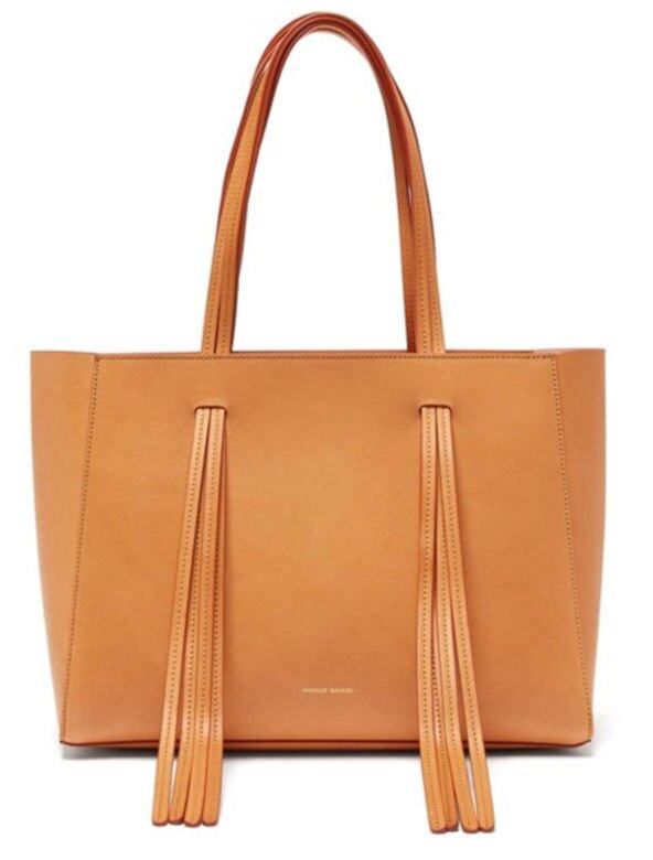 款式12:Mansur Gavriel 水桶袋以外的大容量款由一個水桶袋帶旺的Mansur Gavriel,款式越來 款式12:Mansur Gavriel 水桶袋以外的大容量款由一個水桶袋帶旺的Mansur Gavriel,款式越來