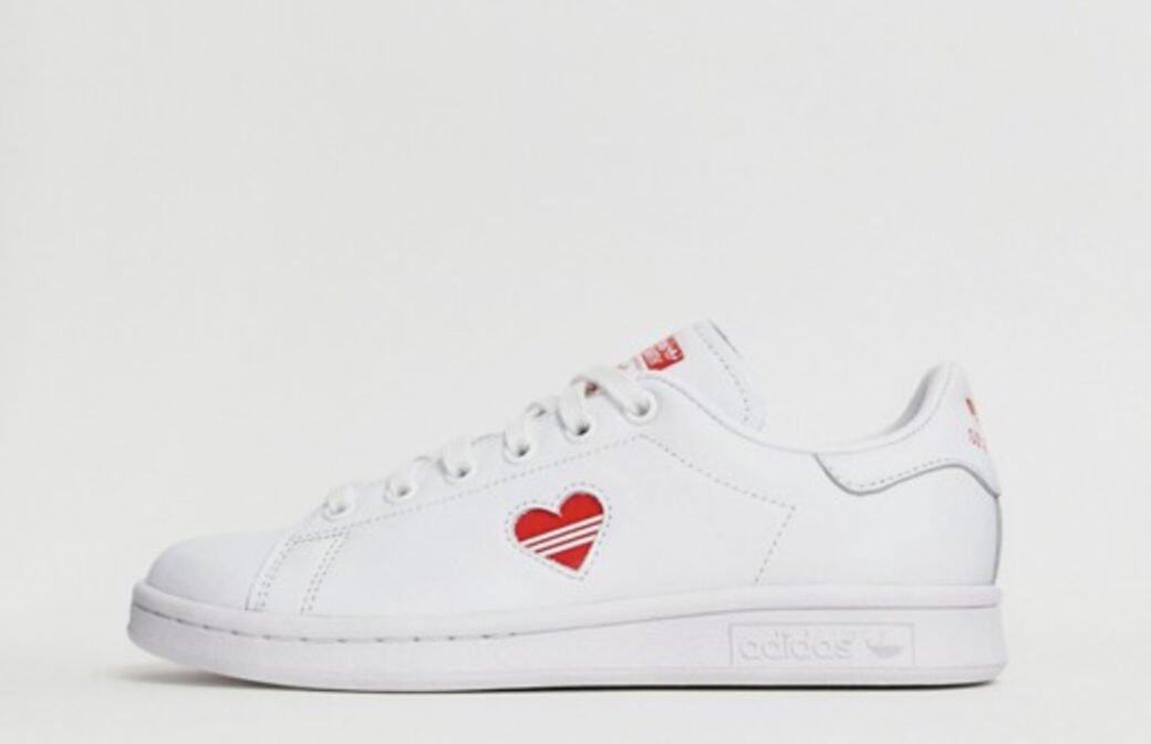 12. adidas Originals Stan Smith波鞋 $794/ASOSadidas Originals Stan Smith波鞋的情人節特別系列以心形演繹品牌代 12. adidas Originals Stan Smith波鞋 $794/ASOSadidas Originals Stan Smith波鞋的情人節特別系列以心形演繹品牌代