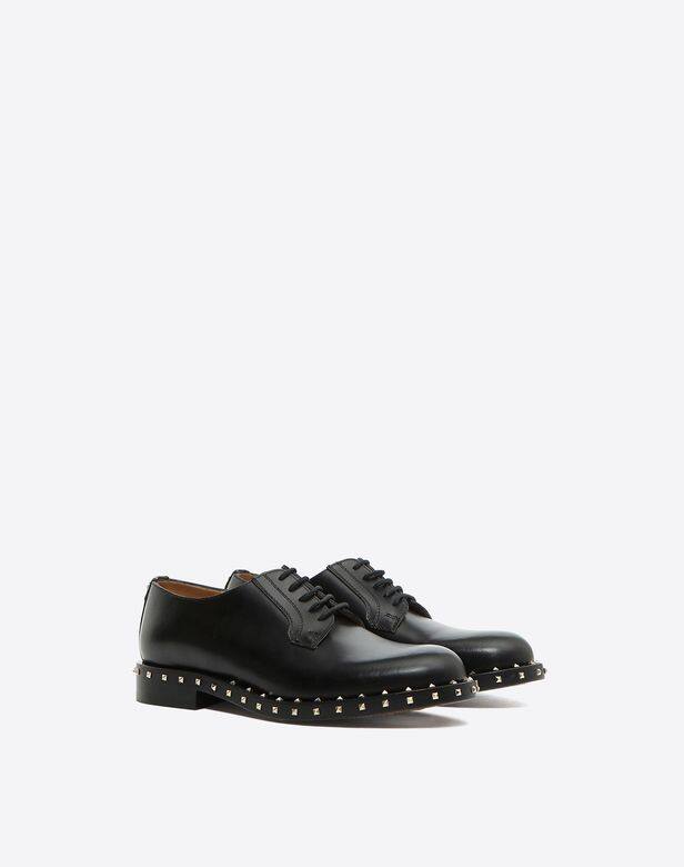 25歲以上至少擁有一雙!Chanel、Céline、Roger Vivier、Valentino 4大高級時尚品牌平底鞋推薦! 25歲以上至少擁有一雙!Chanel、Céline、Roger Vivier、Valentino 4大高級時尚品牌平底鞋推薦!