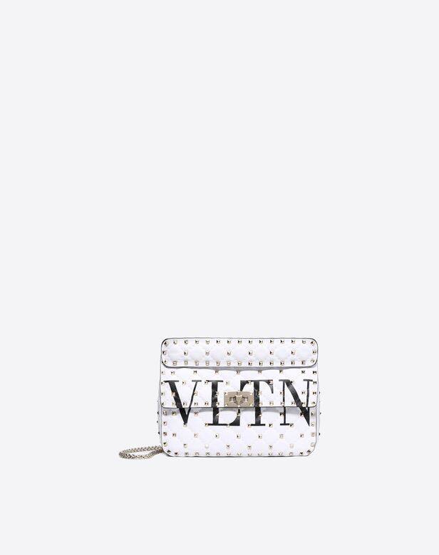 Valentino這款印有「VLTN」字樣的鍋釘手鏈斜揹袋深受年輕女生歡迎,簡約的黑白色 Valentino這款印有「VLTN」字樣的鍋釘手鏈斜揹袋深受年輕女生歡迎,簡約的黑白色