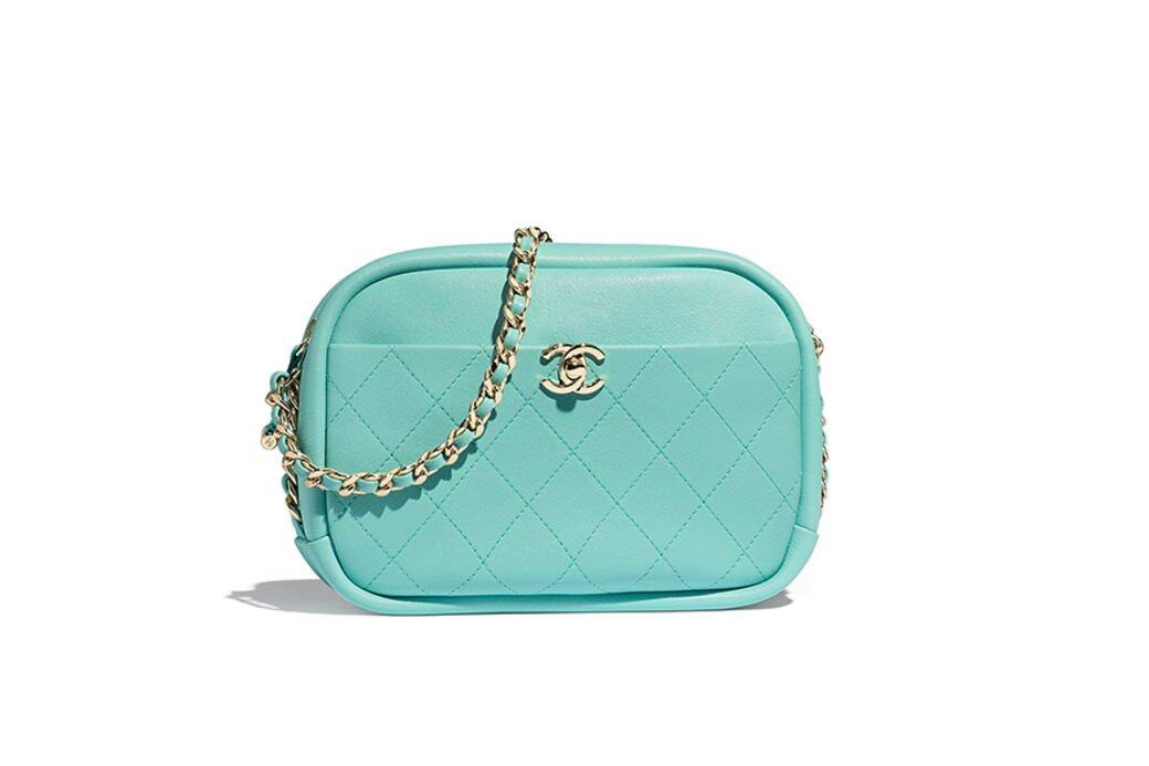 Tiffany Blue淺藍色小羊皮相機袋 $22,500 Tiffany Blue淺藍色小羊皮相機袋 $22,500