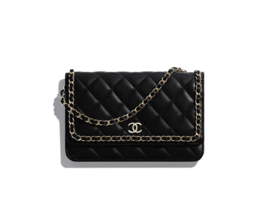 不容輕視wallet on chain的容量,這款以鏈帶圍邊的小袋背部附小袋,內有拉鏈內 不容輕視wallet on chain的容量,這款以鏈帶圍邊的小袋背部附小袋,內有拉鏈內