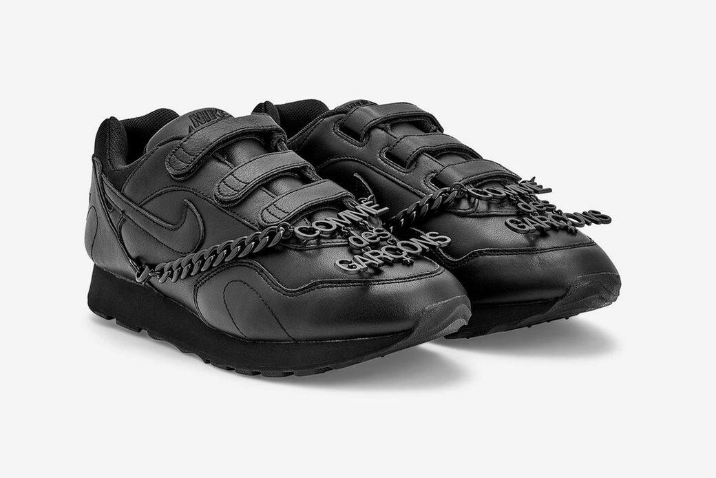 另一補充,已在今年三月首度曝光的COMME des GARÇONS聯乘Nike Outburst鞋款,近日也正式 另一補充,已在今年三月首度曝光的COMME des GARÇONS聯乘Nike Outburst鞋款,近日也正式