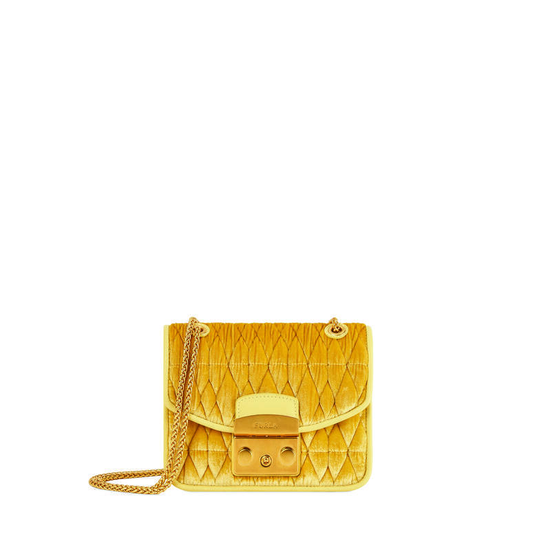 FURLA Metropolis Cometa 經典Metropolis袋款以Nappa牛皮和絲絨面重新演繹,染上復古氣息,磨砂金屬 FURLA Metropolis Cometa 經典Metropolis袋款以Nappa牛皮和絲絨面重新演繹,染上復古氣息,磨砂金屬