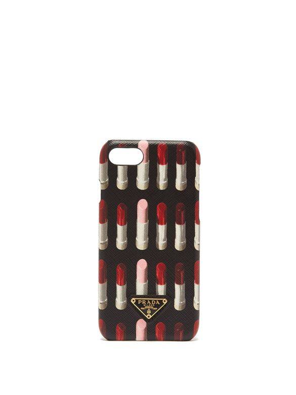 iPhone 8適用手機殼Prada $1,330 (matchesfashion.com) iPhone 8適用手機殼Prada $1,330 (matchesfashion.com)