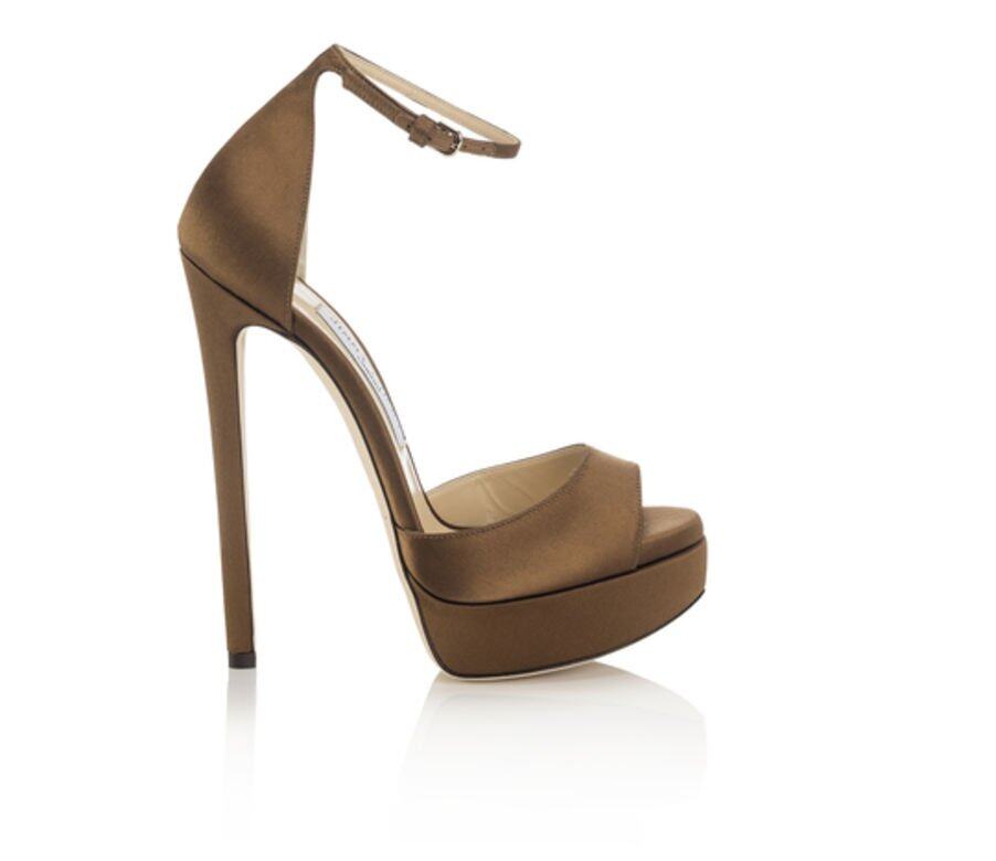 Jimmy Choo、Giuseppe Zanotti、Gianvito Rossi、Christian Louboutin中最顯腿瘦的涼鞋品牌!容祖兒、楊冪、奚夢瑤這樣穿 Jimmy Choo、Giuseppe Zanotti、Gianvito Rossi、Christian Louboutin中最顯腿瘦的涼鞋品牌!容祖兒、楊冪、奚夢瑤這樣穿