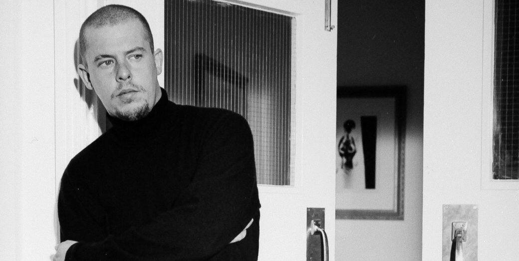 13個Alexander McQueen的故事：了解鬼才設計師電影般的時尚人生