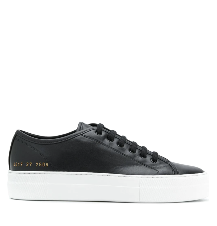 簡約設計深受時裝人歡迎的Common Projects,投資黑色皮革款就最耐看百搭,襯三裝 簡約設計深受時裝人歡迎的Common Projects,投資黑色皮革款就最耐看百搭,襯三裝