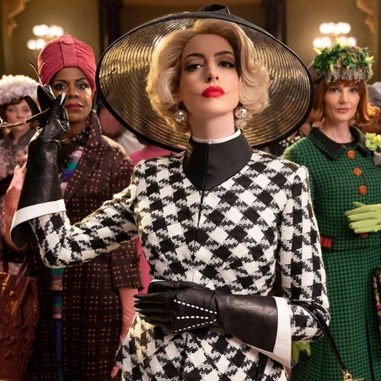 奇幻電影Roald Dahl的小說The Witches改編,戲中飾演高級巫婆的安娜夏菲維(Anne Hathaway)正 奇幻電影Roald Dahl的小說The Witches改編,戲中飾演高級巫婆的安娜夏菲維(Anne Hathaway)正