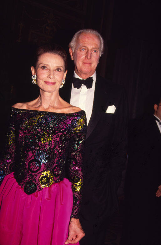 跟Hubert de Givenchy非常老友的柯德利夏萍，在她晚年二人仍一同出席時裝節，當時