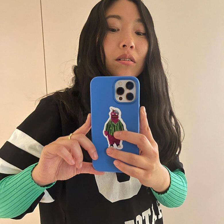 富運動氣息的上衣內搭湖水綠色的針織衣,這個難以駕馭的配搭在她身 富運動氣息的上衣內搭湖水綠色的針織衣,這個難以駕馭的配搭在她身