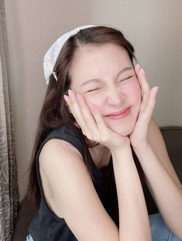 除了幕前成功轉型,私下的Baifern近年常以輕熟女的打扮示人,比起當年清澀 除了幕前成功轉型,私下的Baifern近年常以輕熟女的打扮示人,比起當年清澀