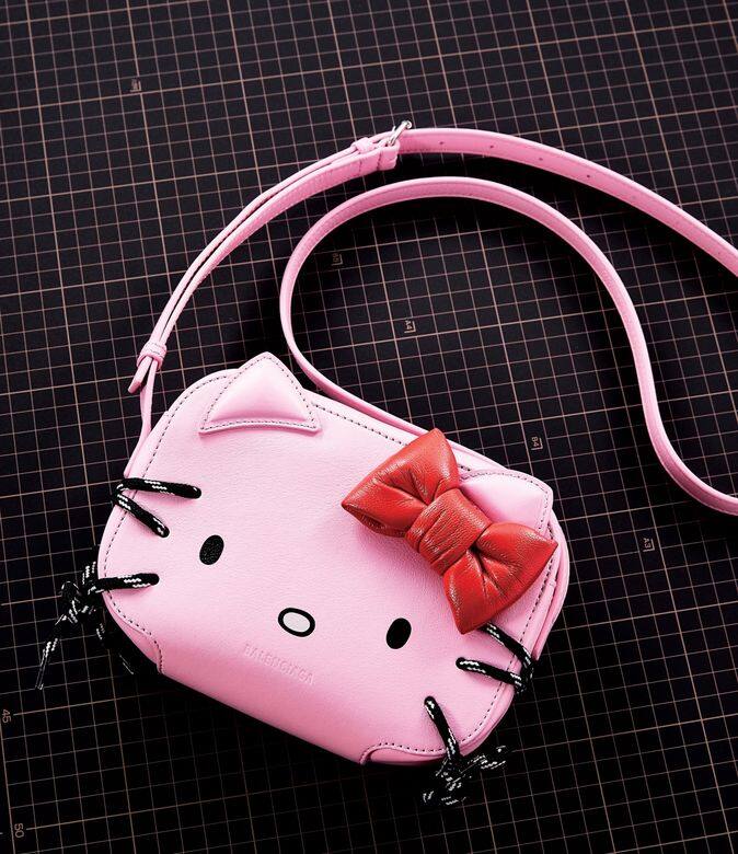Hello Kitty 粉紅色XS相機袋Balenciaga資料由客戶提供