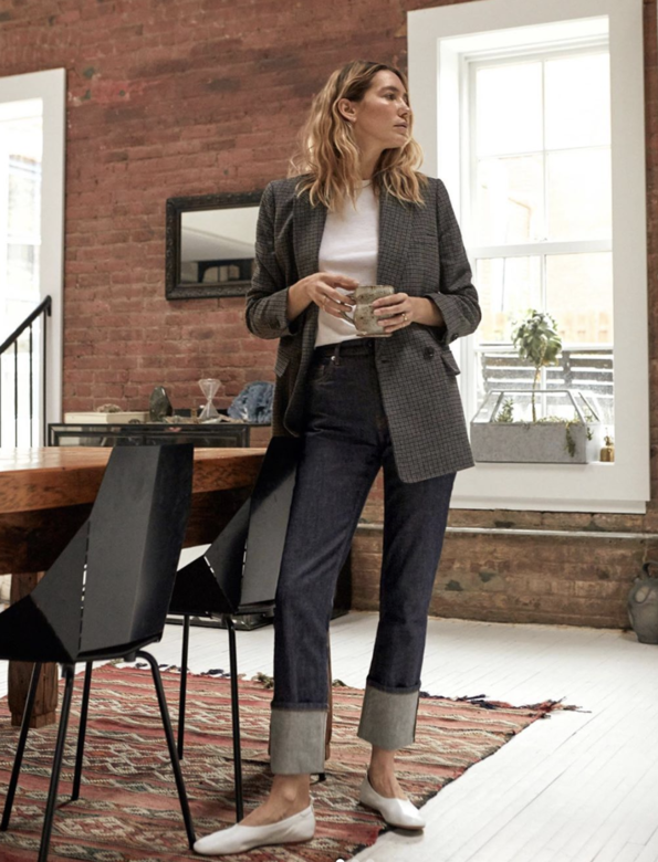 Everlane 荷里活女星最愛的環保時尚品牌Everlane,可以說知名的綠色企業,不刻意利 Everlane 荷里活女星最愛的環保時尚品牌Everlane,可以說知名的綠色企業,不刻意利