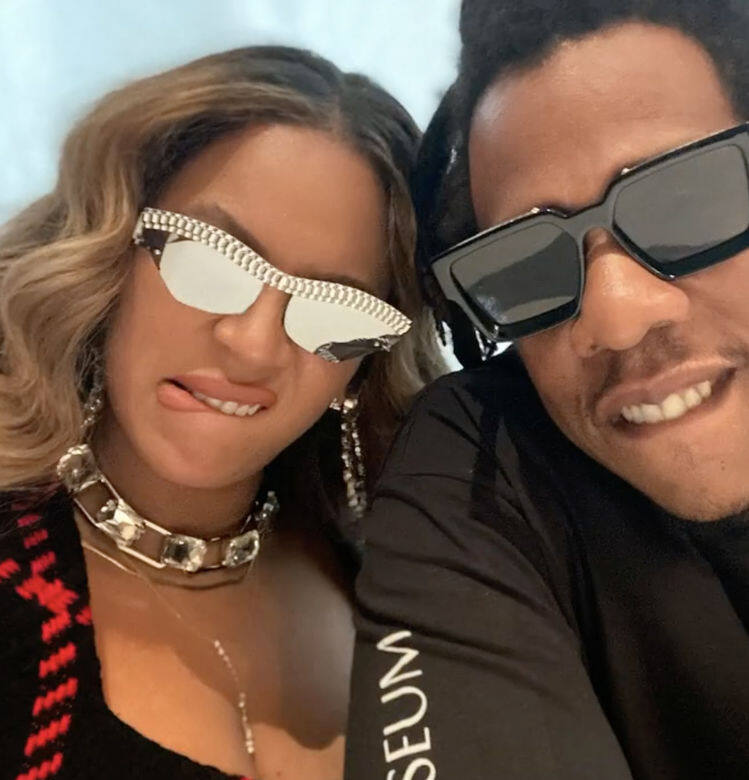 這次與Tiffany & Co.的合作,不只是天后一人,還有老公Jay Z。相信夫妻檔會一同推 這次與Tiffany & Co.的合作,不只是天后一人,還有老公Jay Z。相信夫妻檔會一同推