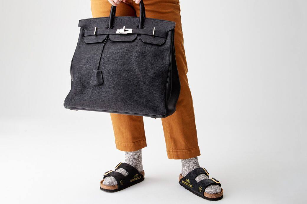 MSCHF除了有過去最為人熟悉的「Jesus Shoe」成名作外,還開發過不少創新手機應用 MSCHF除了有過去最為人熟悉的「Jesus Shoe」成名作外,還開發過不少創新手機應用