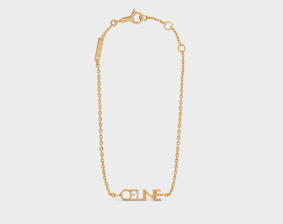 最後當然要推介最能代表品牌的設計，Celine品牌字母logo的手鏈，辨認度高又