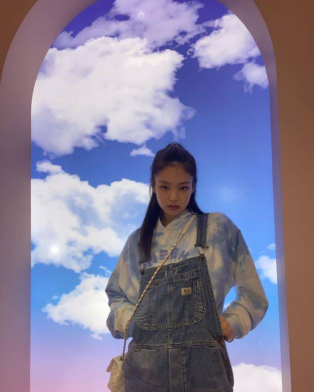 另一韓牌nieeh,在2019年誕生,2年間已得到不少韓星支持支持,當中包括Rosé和 另一韓牌nieeh,在2019年誕生,2年間已得到不少韓星支持支持,當中包括Rosé和