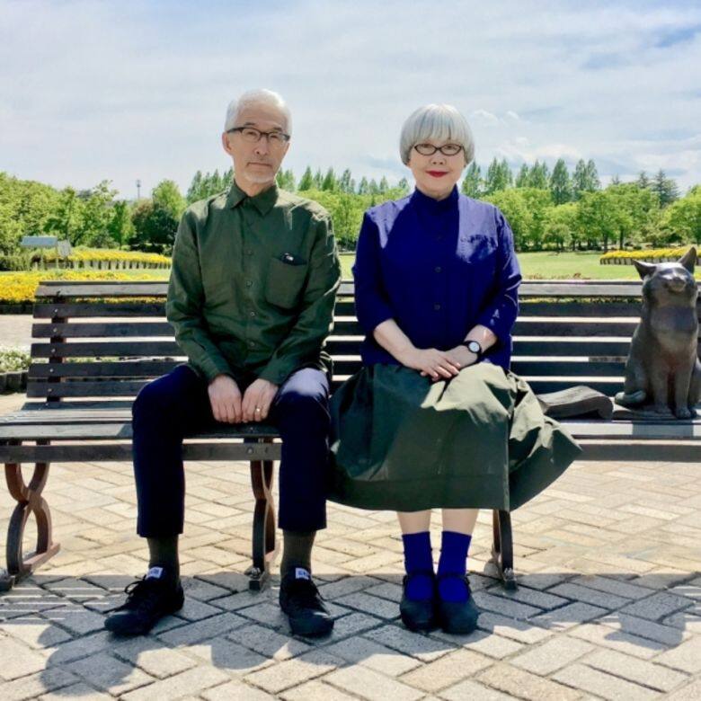 海軍藍是他們都很喜歡的顏色,以上下交互搭配軍綠色系的單品,是具有 海軍藍是他們都很喜歡的顏色,以上下交互搭配軍綠色系的單品,是具有