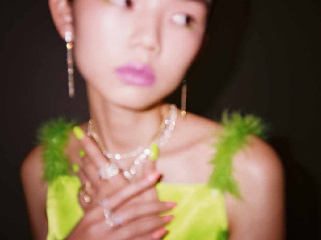 中非混血兒Melinda Zeman自小已對珠寶首飾着迷,著名演員Elizabeth Taylor戴上珠寶後那優 中非混血兒Melinda Zeman自小已對珠寶首飾着迷,著名演員Elizabeth Taylor戴上珠寶後那優