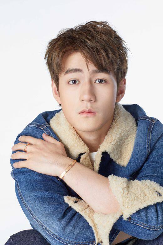 Evelyn坦言:「我們走在一起的時候他只有17歲、我則為21歲。初初半年相處,思想 Evelyn坦言:「我們走在一起的時候他只有17歲、我則為21歲。初初半年相處,思想