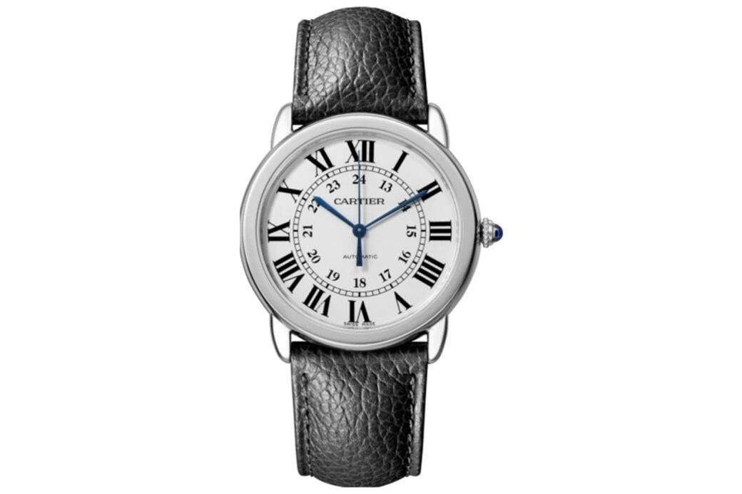 Cartier Ronde Solo腕錶靈感來自於經典的Ronde Louis Cartier腕錶,它保留了其標誌性的羅馬及 Cartier Ronde Solo腕錶靈感來自於經典的Ronde Louis Cartier腕錶,它保留了其標誌性的羅馬及