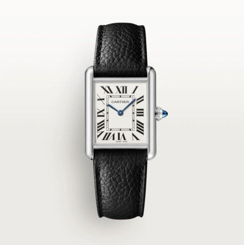 Cartier Tank Must系列手錶廣為人知,其錶盤外型與坦克車相似,精鋼錶殼配搭小牛 Cartier Tank Must系列手錶廣為人知,其錶盤外型與坦克車相似,精鋼錶殼配搭小牛