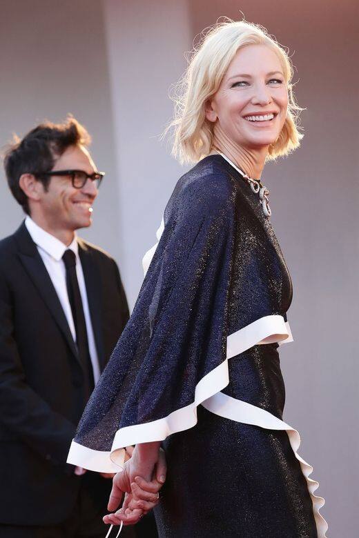 看到Cate Blanchett「舊衣重穿」，品牌設計師Esteban Cortazar表示：「看到Cate在今年的典禮上再次重