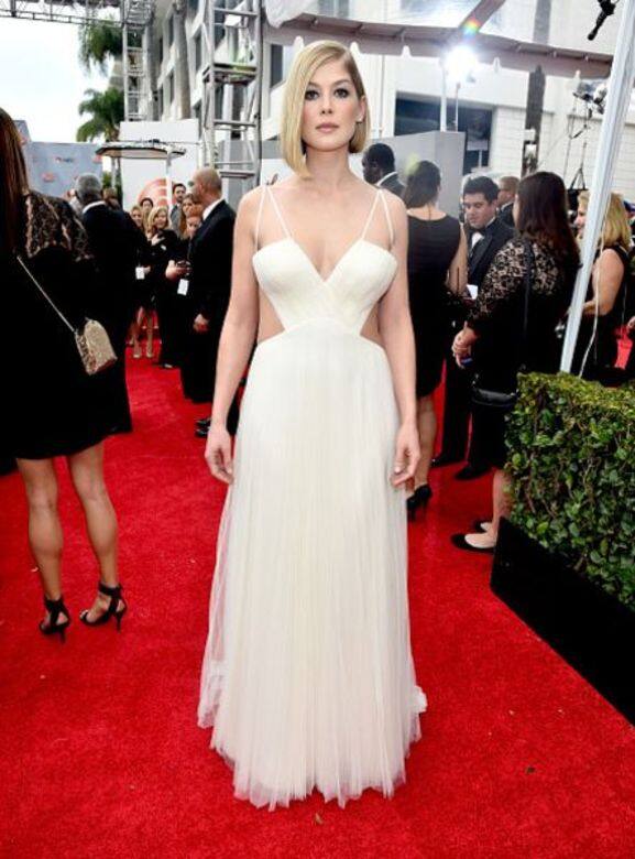 Rosamund Pike, Vera Wang, Golden Globes , 紅地毯,Red Carpet , 金球獎 , 時裝 , Fashion , 晚裝 Rosamund Pike, Vera Wang, Golden Globes , 紅地毯,Red Carpet , 金球獎 , 時裝 , Fashion , 晚裝
