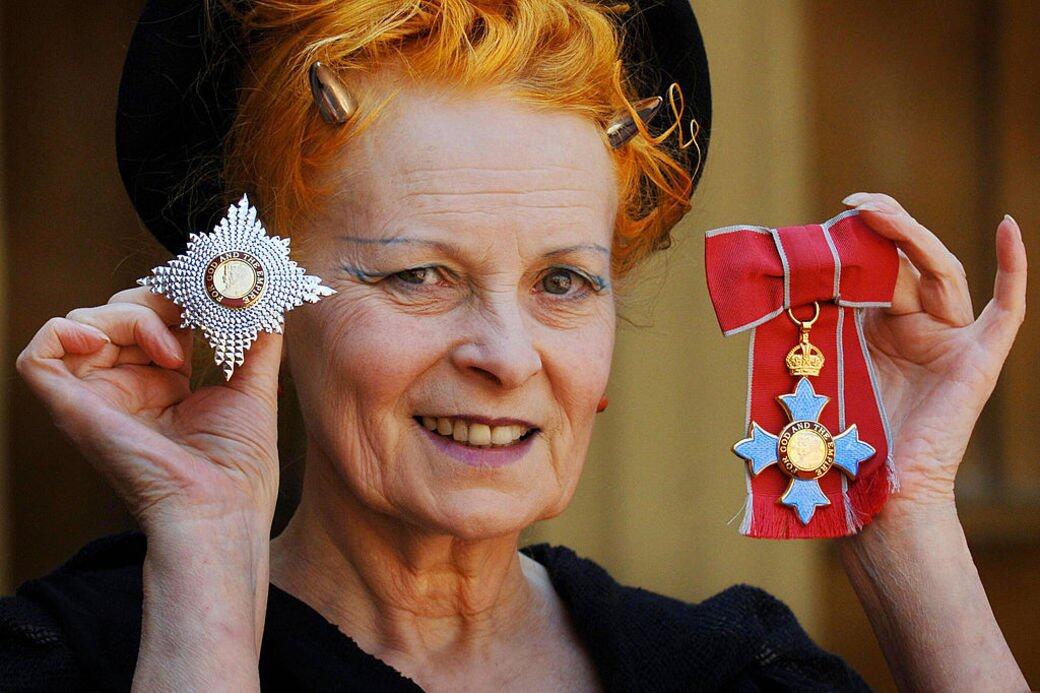 6 時裝界的女爵士早於1992，Vivienne Westwood獲英國皇室頒授大英帝國最優秀勳章(OBE
