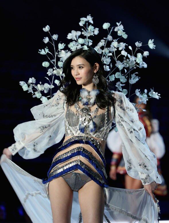 2018 Victoria's Secret 維密大騷中國模特兒名單:奚夢瑤 2018 Victoria's Secret 維密大騷中國模特兒名單:奚夢瑤