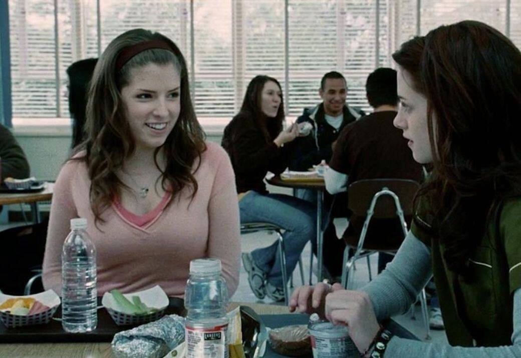 還記得Anna Kendrick嗎？她就是5年前《Twilight吸血新世紀》中飾演Bella Swan的同學Jessica Stanley。