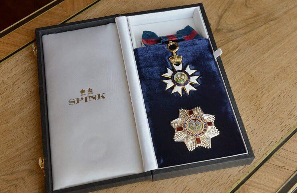 聖米迦勒及聖喬治勳章榮譽爵級大十字勳章(Honorary Dame Grand Cross of the Most Distinguished Order of St 聖米迦勒及聖喬治勳章榮譽爵級大十字勳章(Honorary Dame Grand Cross of the Most Distinguished Order of St