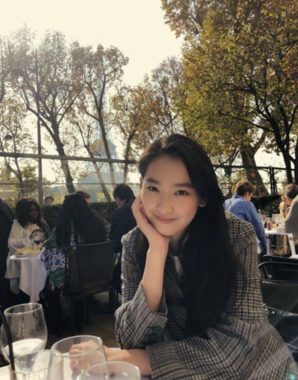 今季非常流行西裝外套,尤其是印有格子圖案的更為大熱款式, 今季非常流行西裝外套,尤其是印有格子圖案的更為大熱款式,
