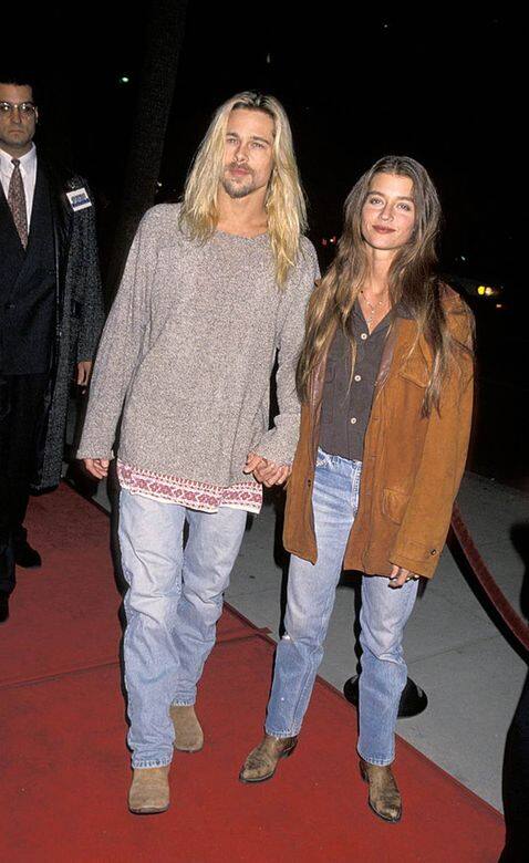 1994年Jitka Poheldek跟Brad Pitt的牛仔Cowboy look情侶穿搭。 1994年Jitka Poheldek跟Brad Pitt的牛仔Cowboy look情侶穿搭。