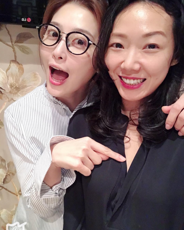 Niki 周麗淇將會是卓韻芝姊妹團成員之一。 Niki 周麗淇將會是卓韻芝姊妹團成員之一。
