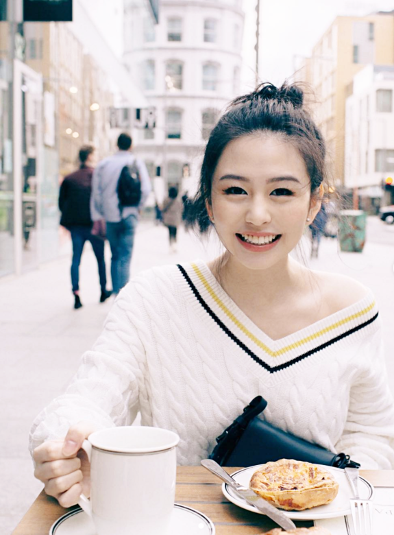 日前,邱淑貞女兒沈月就一連在instagram 狂甫了倫敦時裝周期間的造至照。當中 日前,邱淑貞女兒沈月就一連在instagram 狂甫了倫敦時裝周期間的造至照。當中